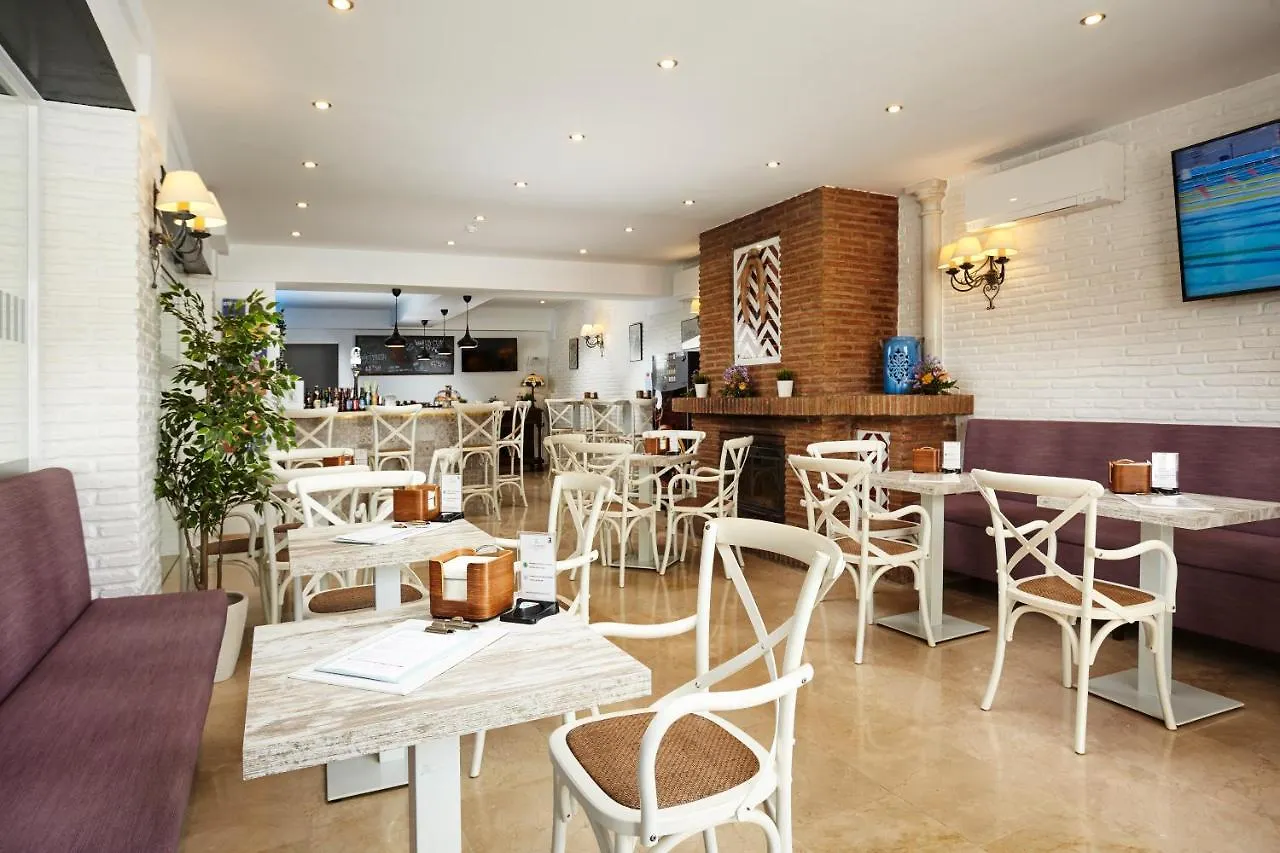 Hotel Villa Flamenca Nerja 3*,