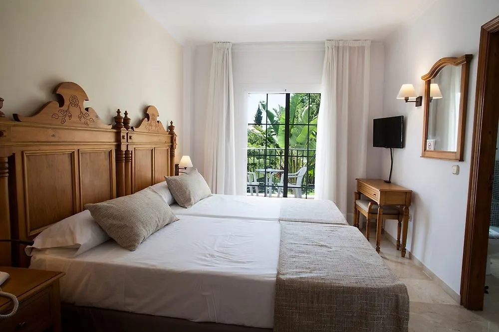 Hotel Villa Flamenca Нерха